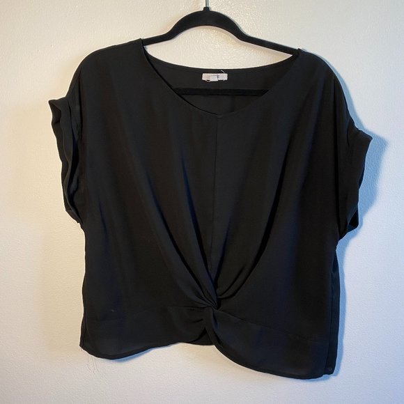 Black blouse with a tie center - Picture 1 of 4